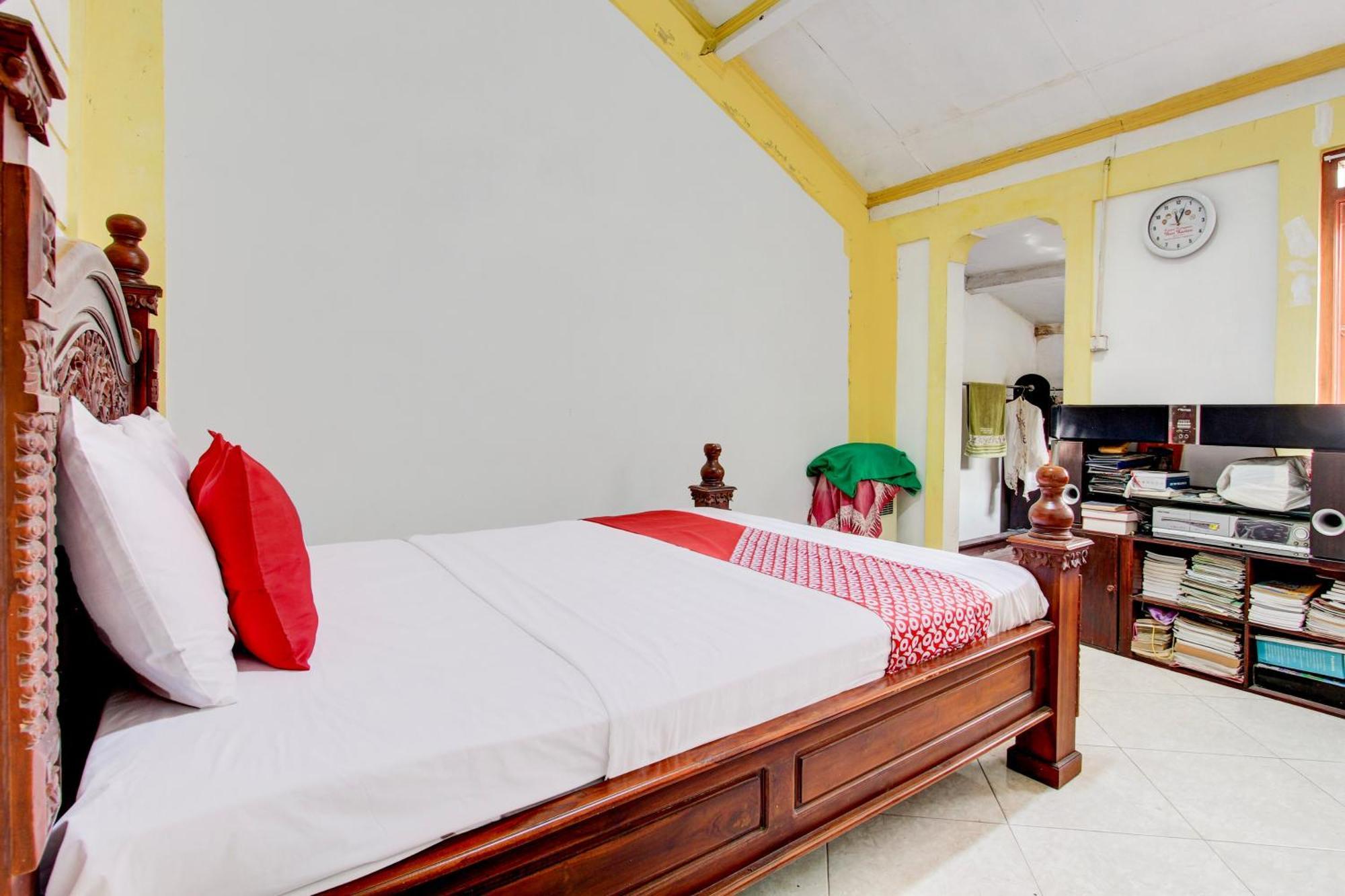 Oyo 94000 Omah Citra Genia Homestay Ngaglik Экстерьер фото